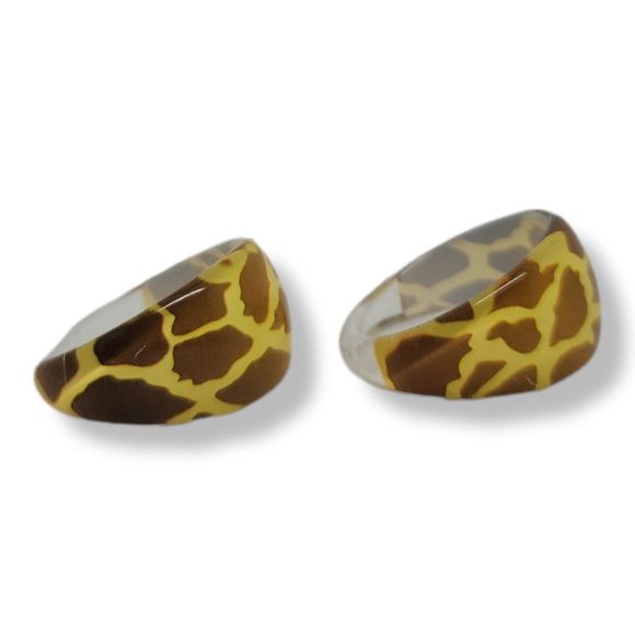 Giraffe Print Acrylic Ring Set Size 8.5 - Picture 2 of 5